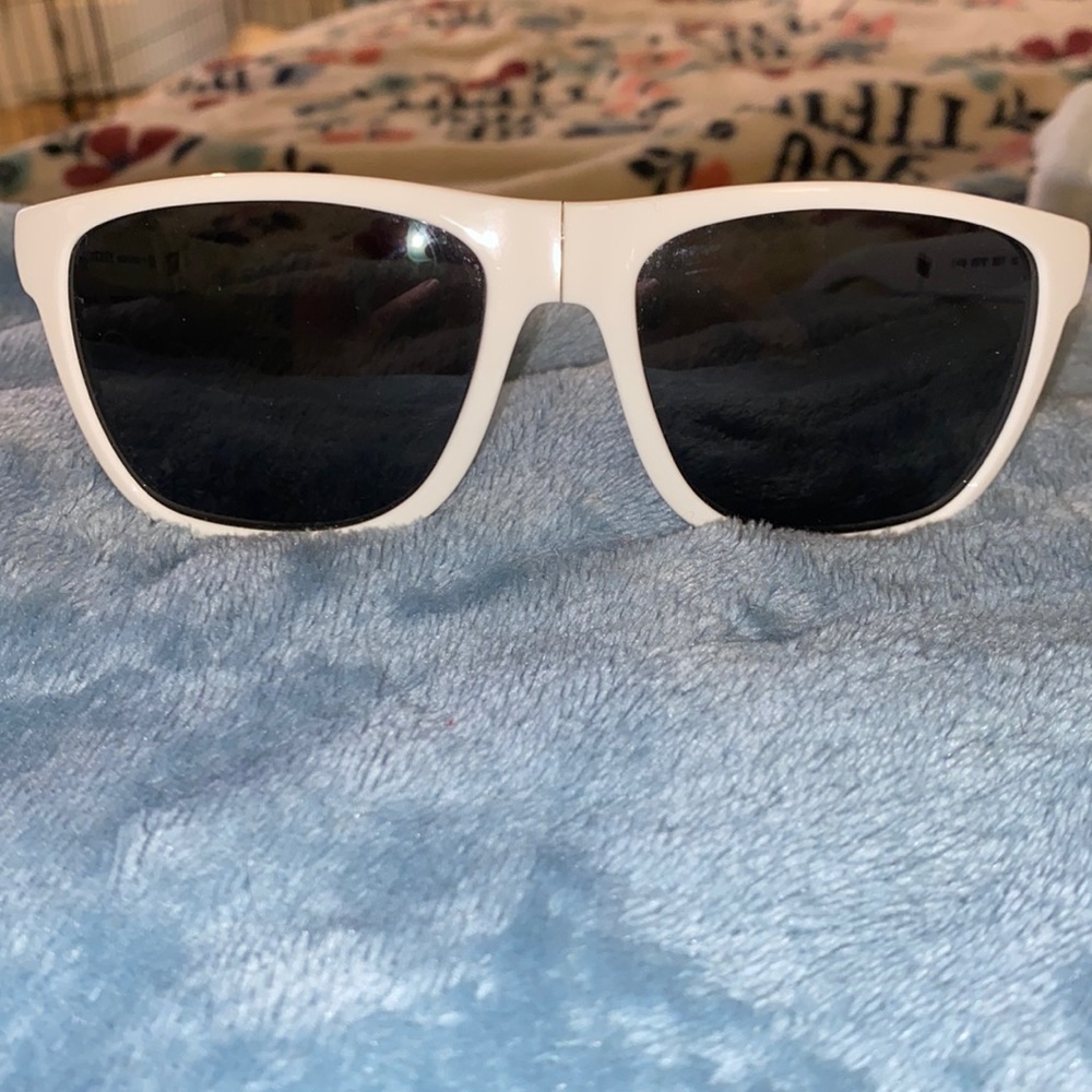 Burberry White Foldable Sunglasses-Like New!